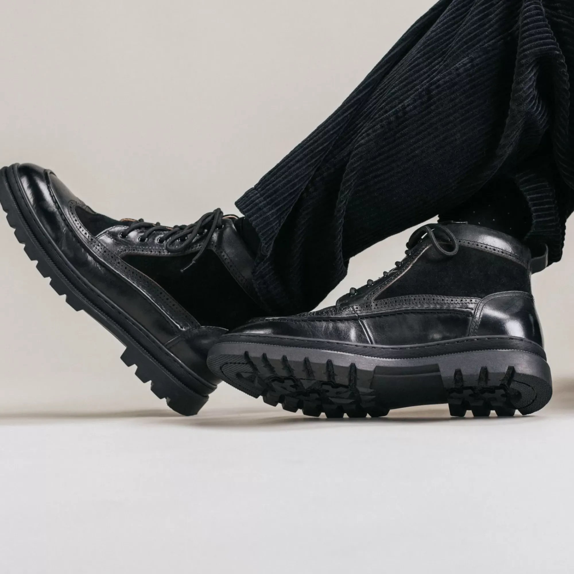 Cheap TAFT Model 008 Boot In Black