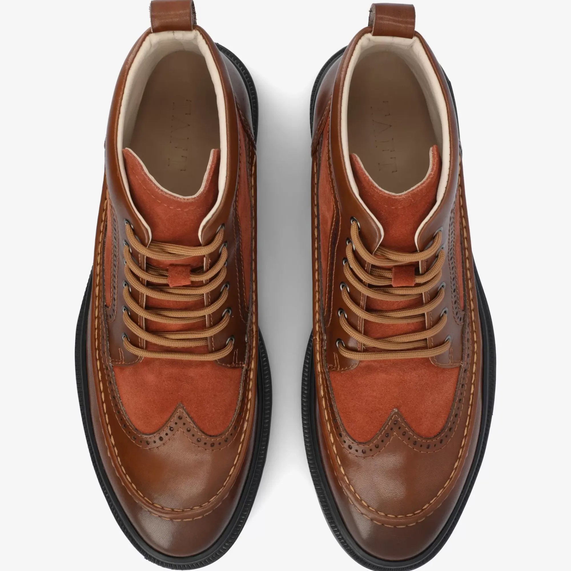 Fashion TAFT Model 008 Boot In Honey