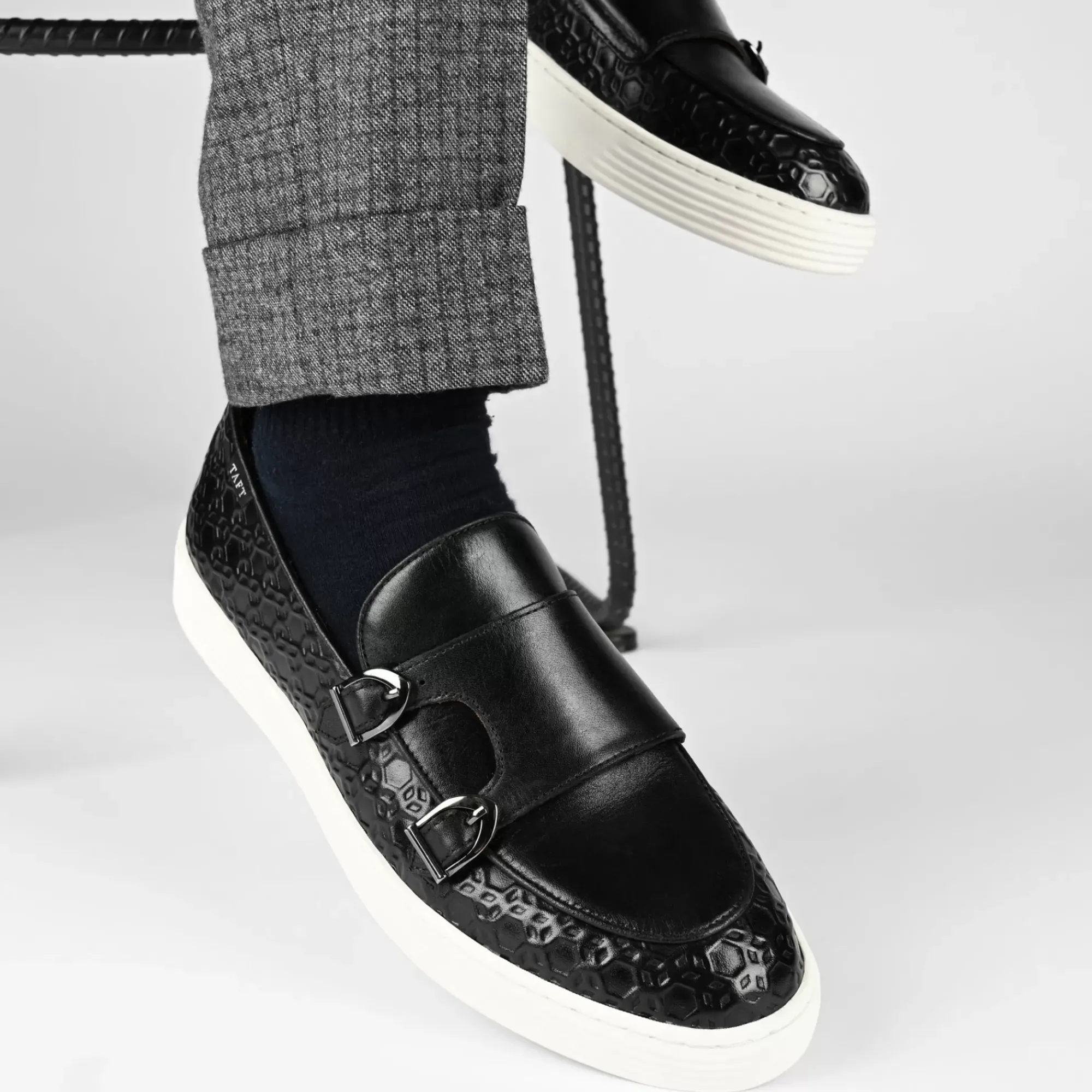 Fashion TAFT Model 107 Loafer In Black