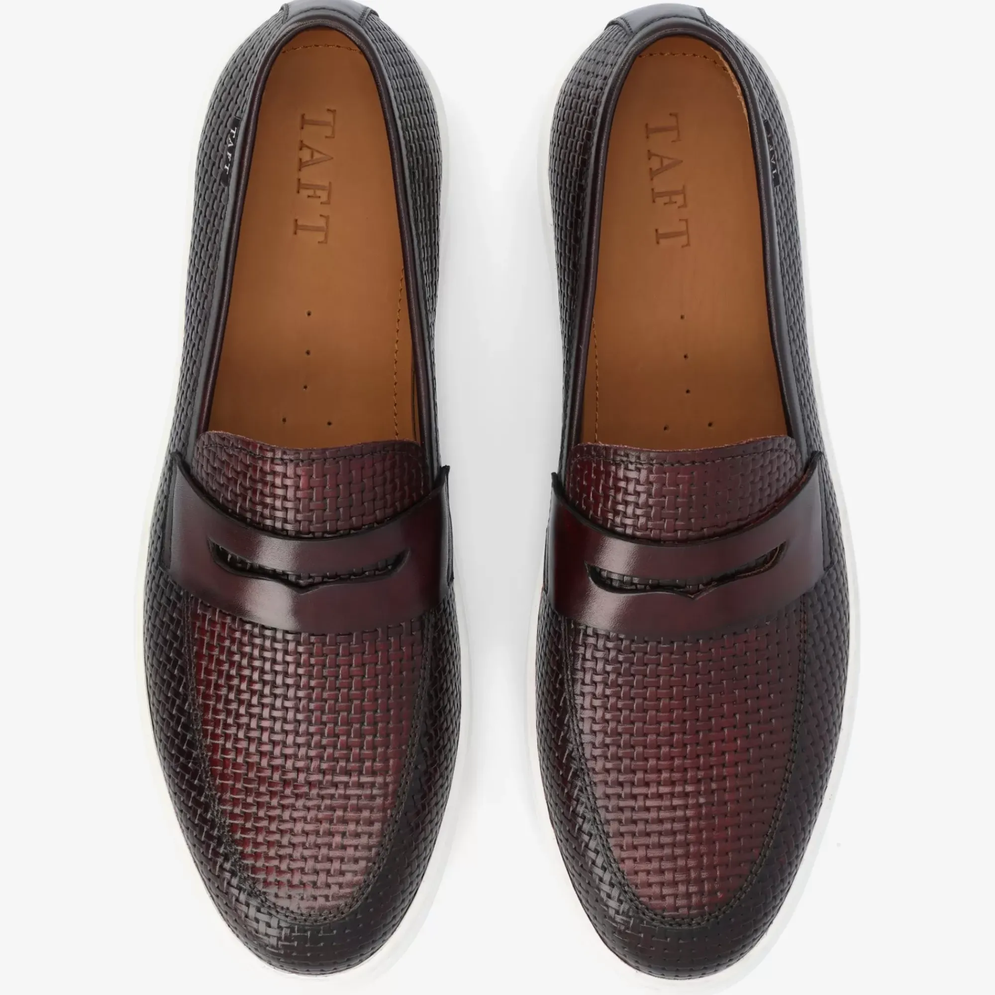 Shop TAFT Model 106 Loafer In Cherry