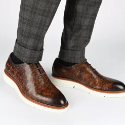 Shop TAFT Model 101 Shoe In Espresso