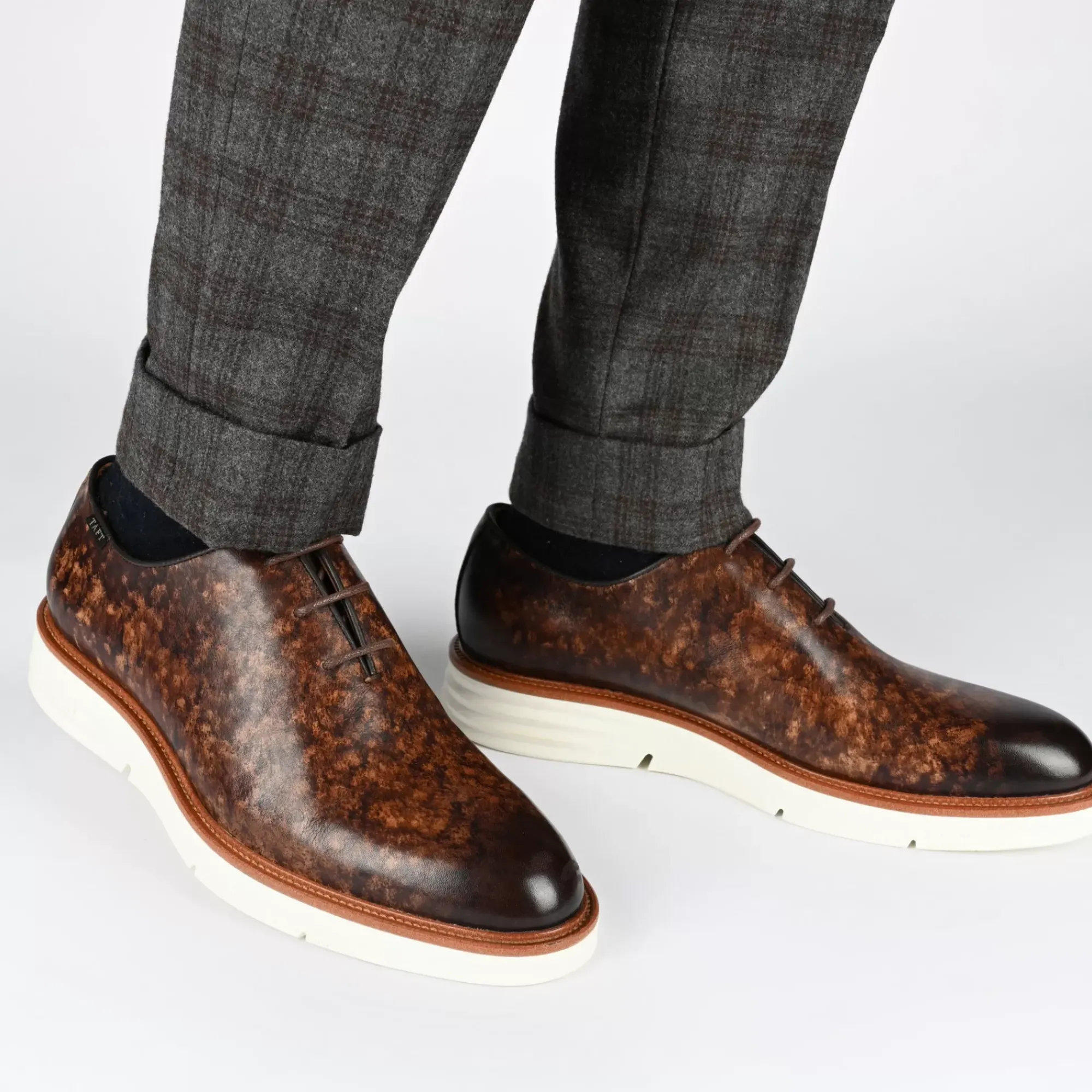 Shop TAFT Model 101 Shoe In Espresso